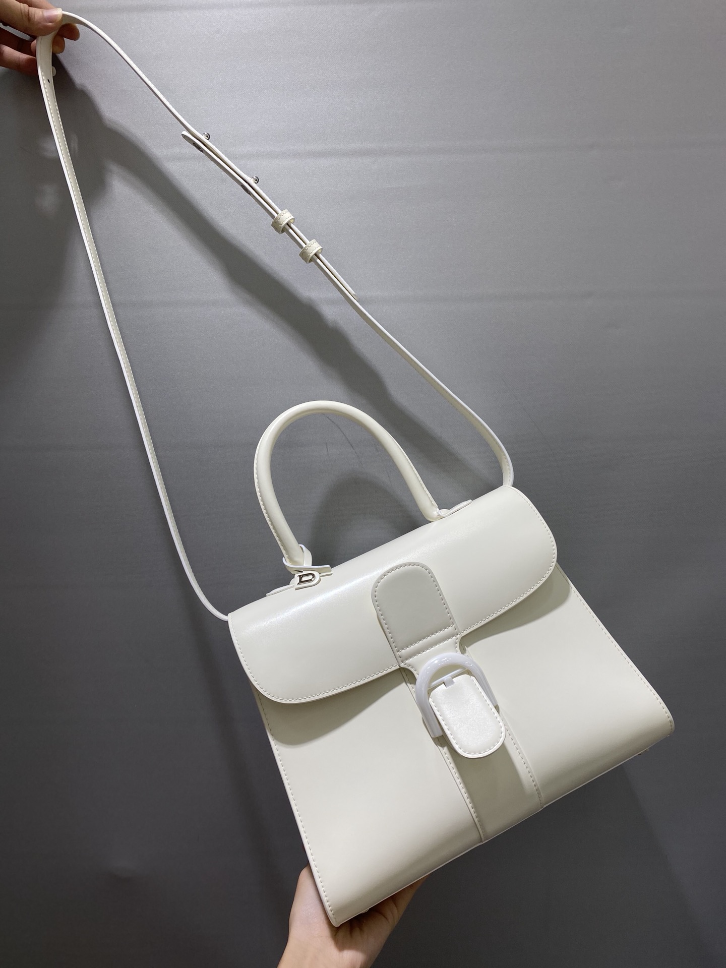 델보 브리앙 MM 박스백 미듐